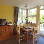 La 12 * Ostseebad Kühlungsborn